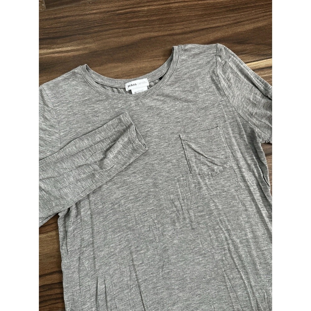 prAna Shirt Womens‎ M Gray Long Sleeve Crewneck Heather Sustainable Athletic